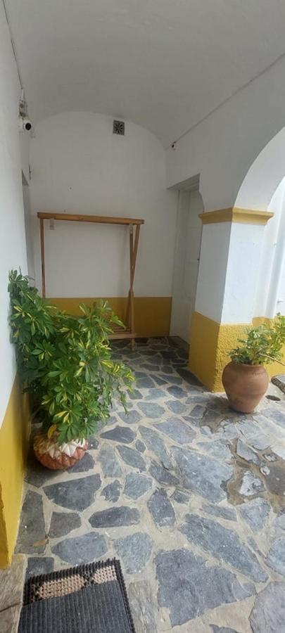 Guesthouse Da Vila Mourao Luaran gambar